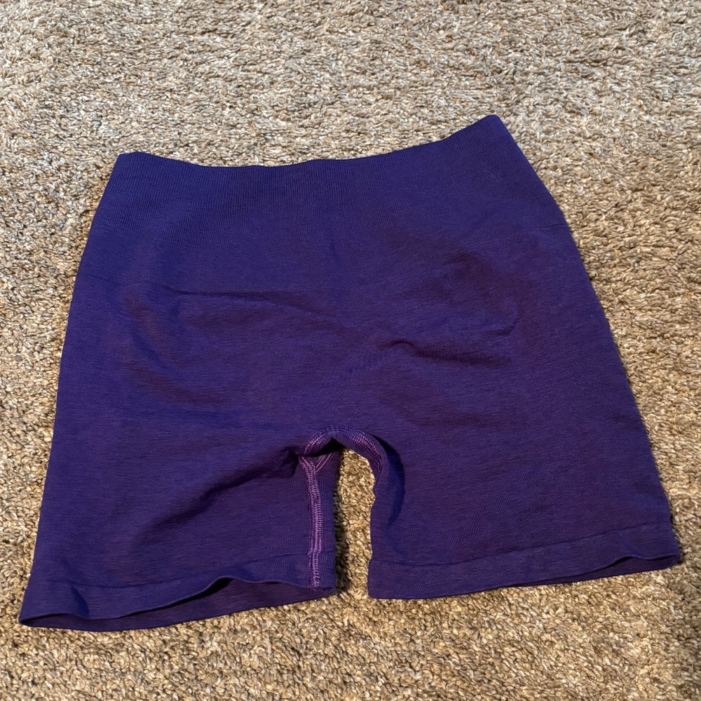 Alphalete Amplify shorts